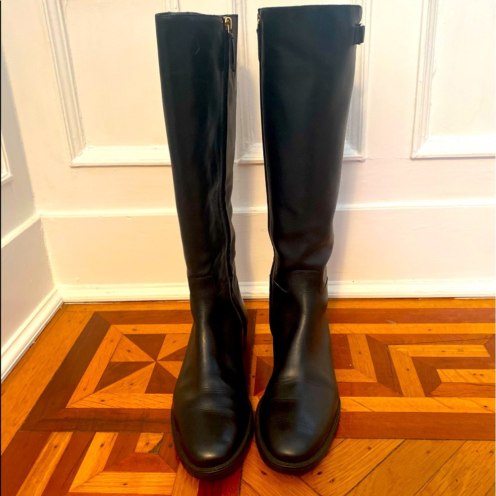 Burberry riding boots black leather